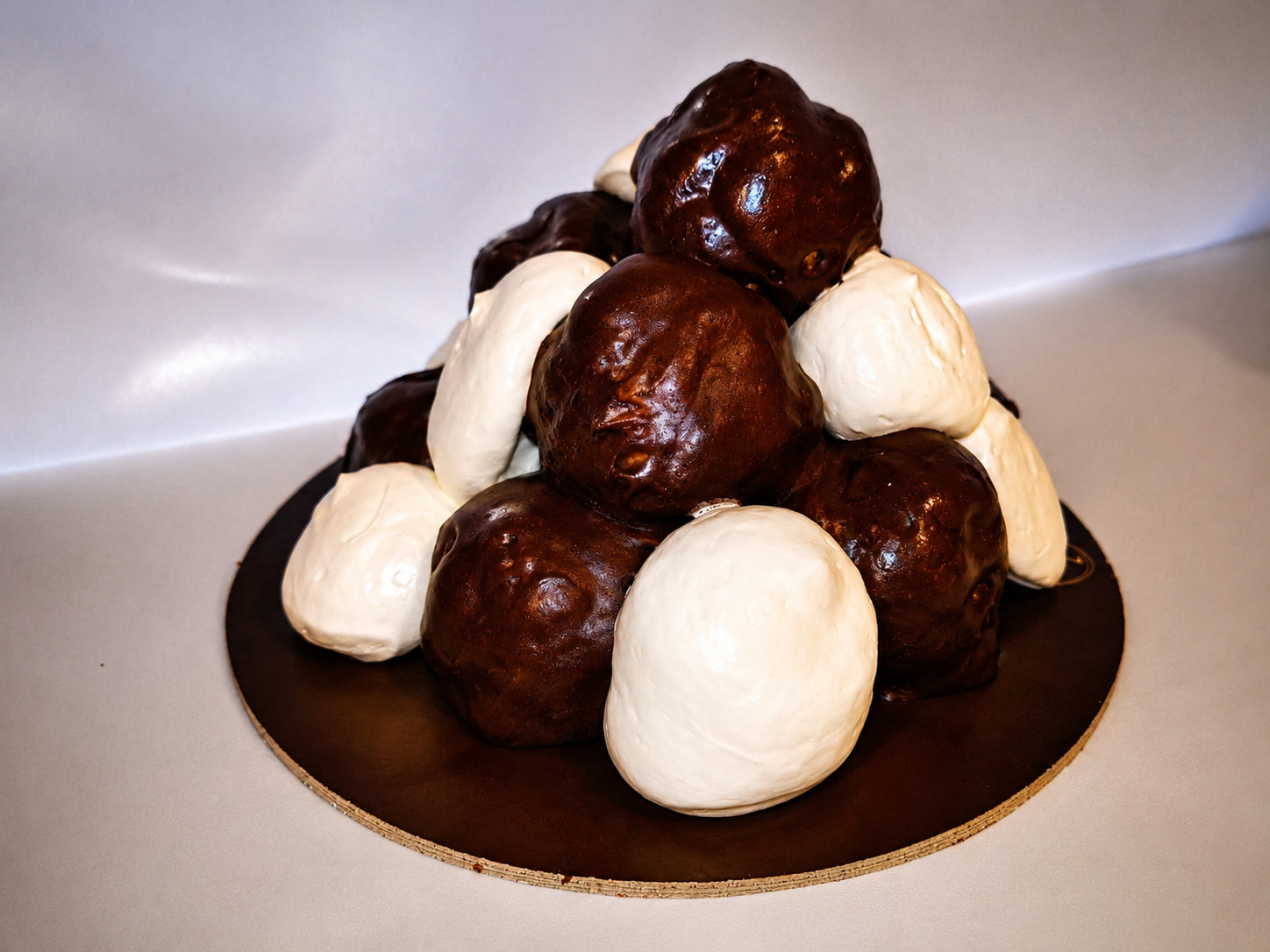 Profiteroles cioccolato e crema