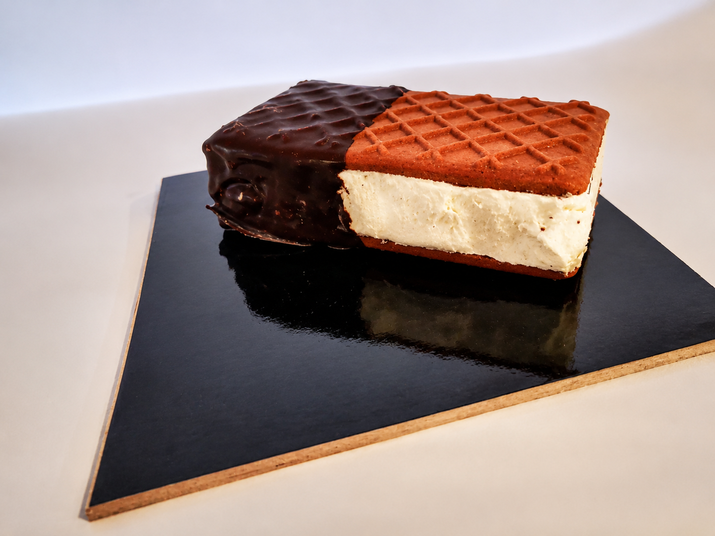 Biscotto gelato con cioccolato